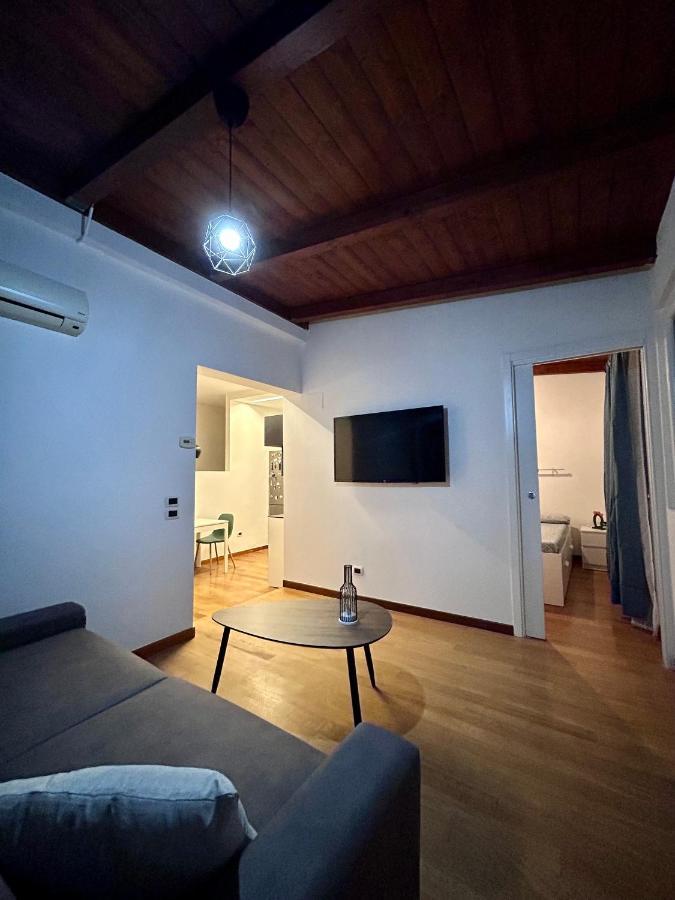 Isola Rovi Apartment Bari Luaran gambar